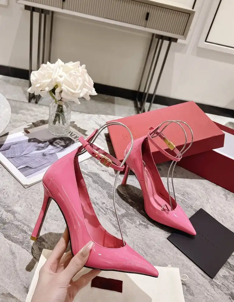 hype Valentino High Heels