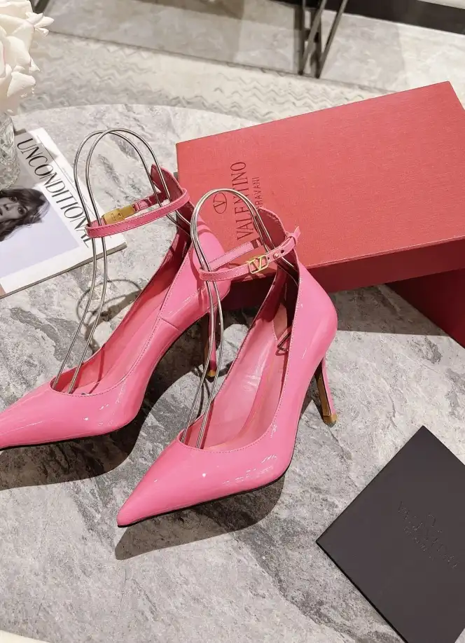 hype Valentino High Heels