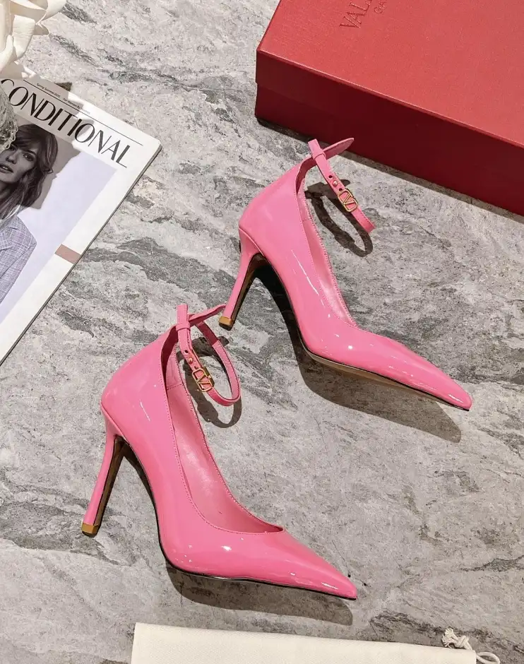 hype Valentino High Heels