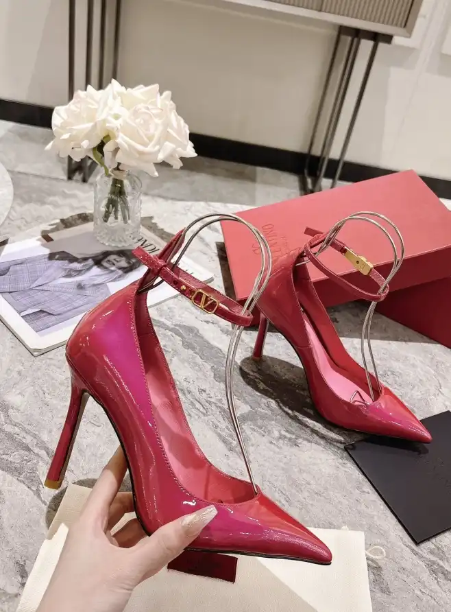 hype Valentino High Heels