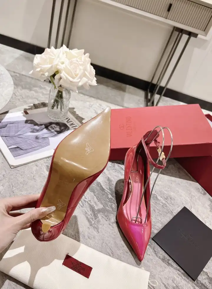 hype Valentino High Heels