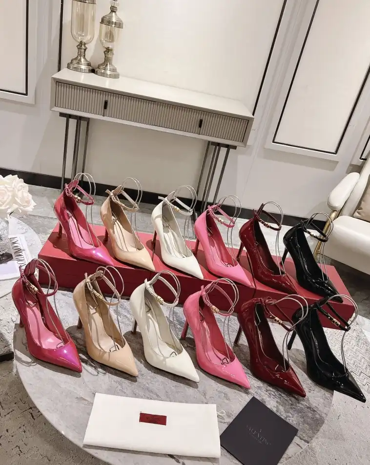 hype Valentino High Heels