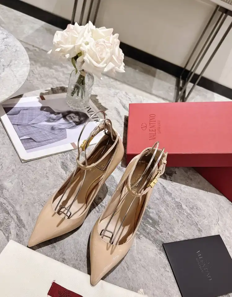 hype Valentino High Heels