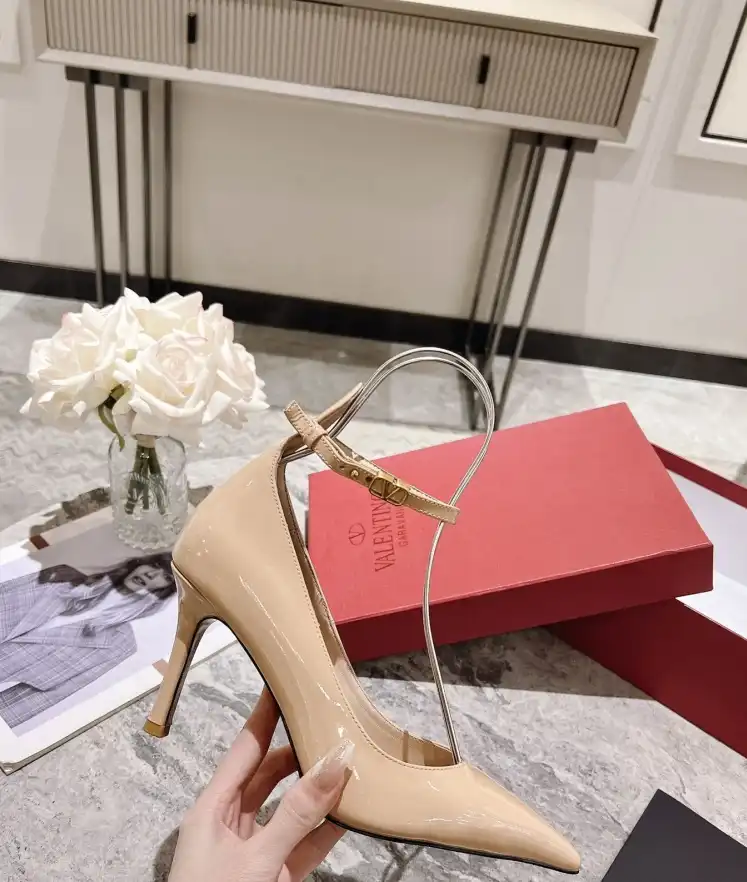 hype Valentino High Heels