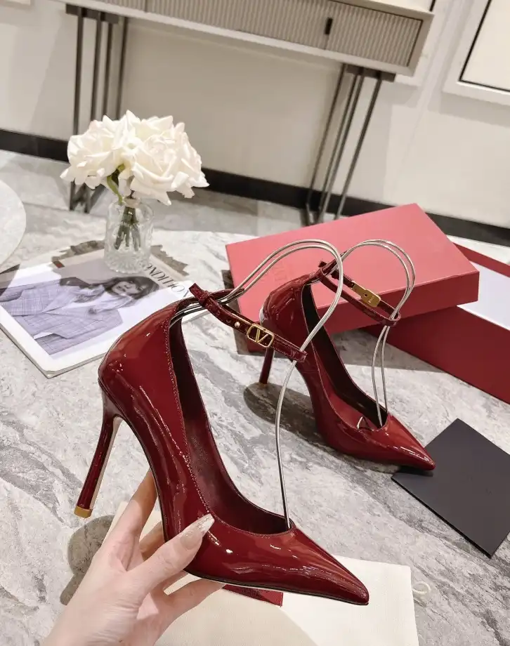 hype Valentino High Heels