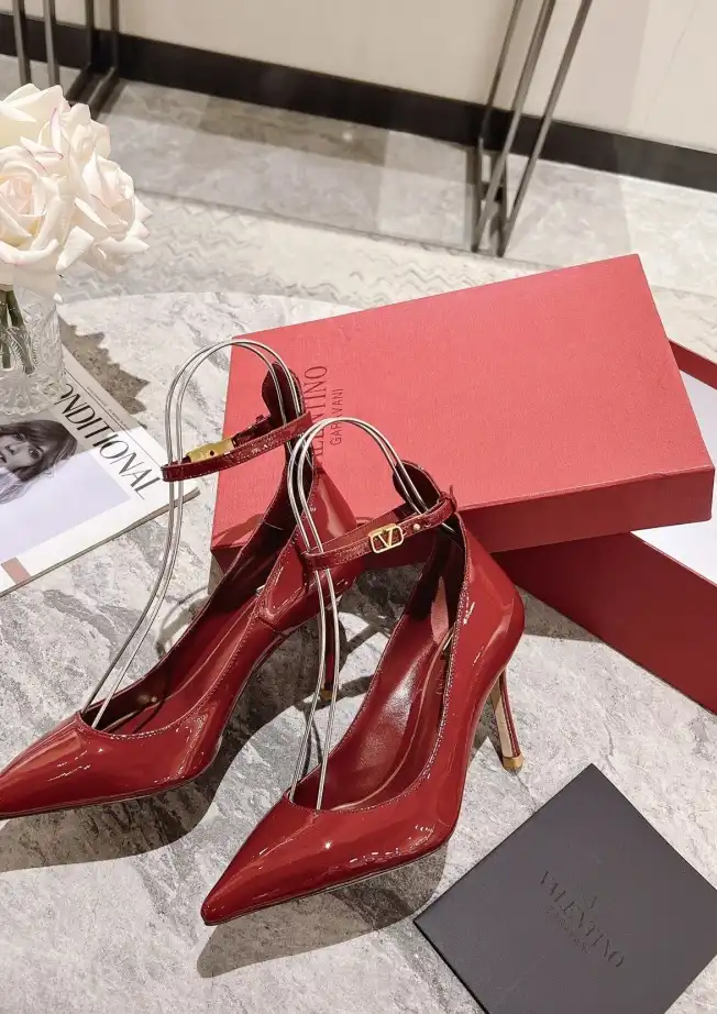 hype Valentino High Heels