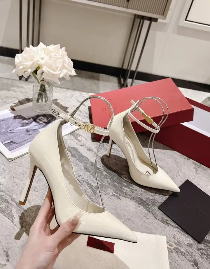 hype Valentino High Heels