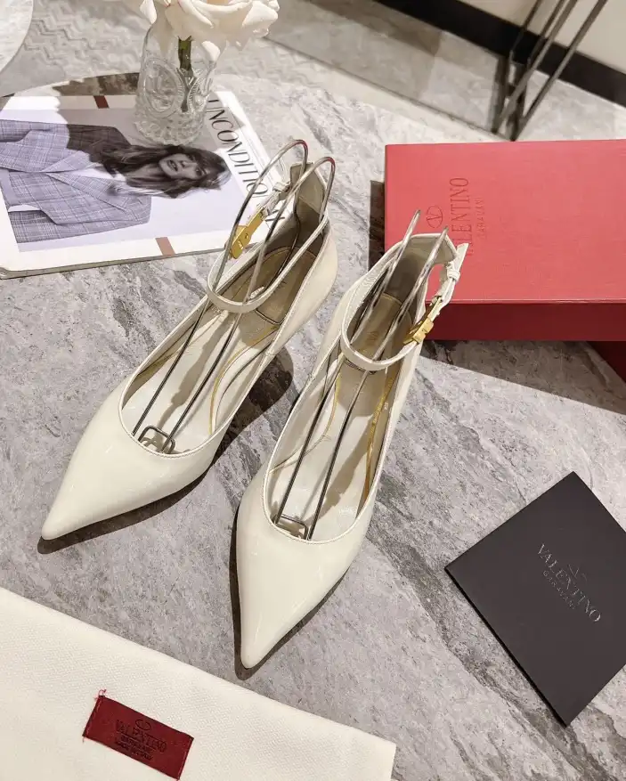 hype Valentino High Heels