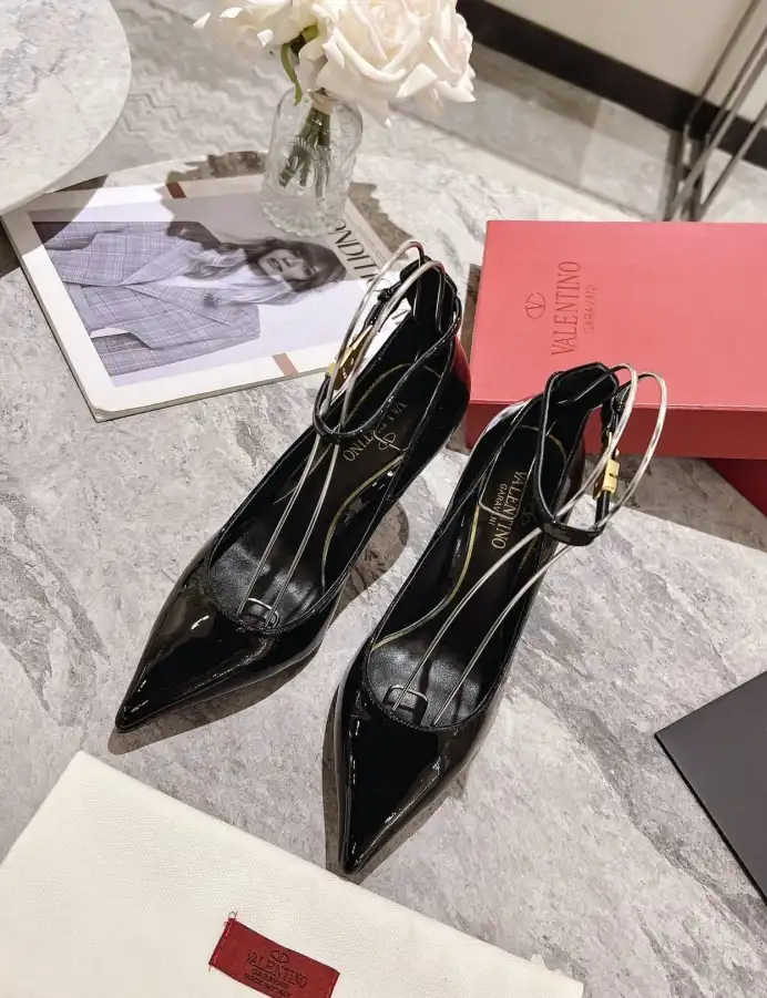 hype Valentino High Heels