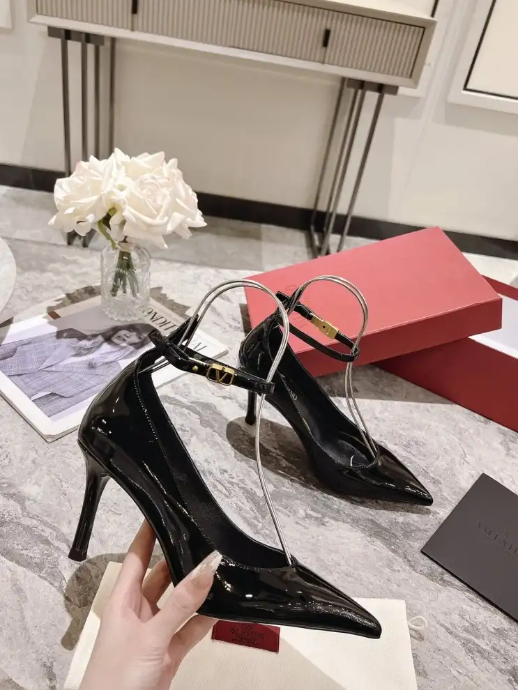 hype Valentino High Heels