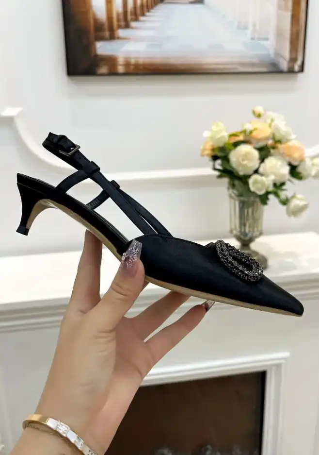 hype Valentino Sandals