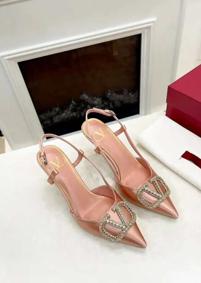 hype Valentino Sandals