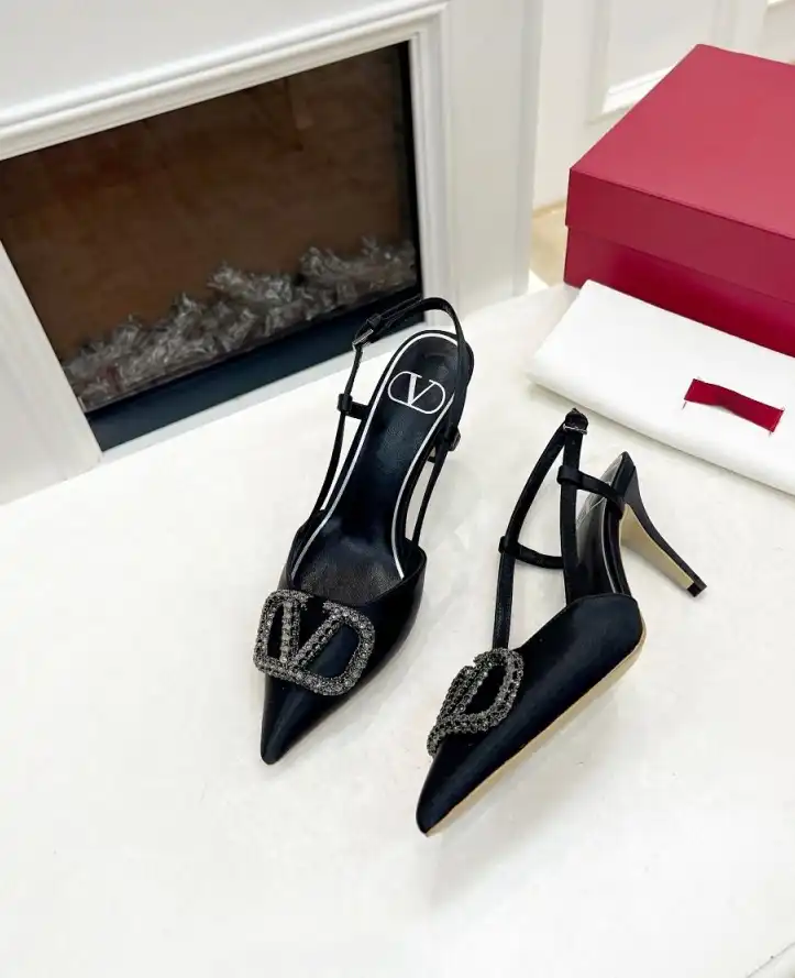 hype Valentino Sandals