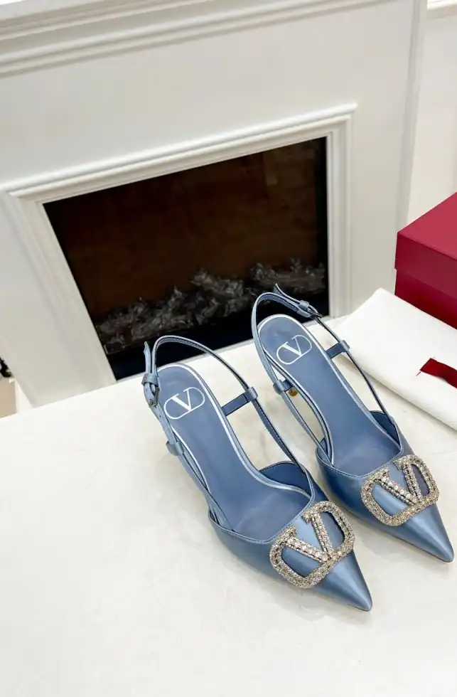 hype Valentino Sandals