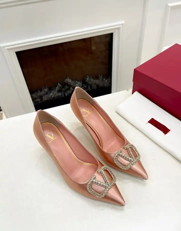 hype Valentino High Heels