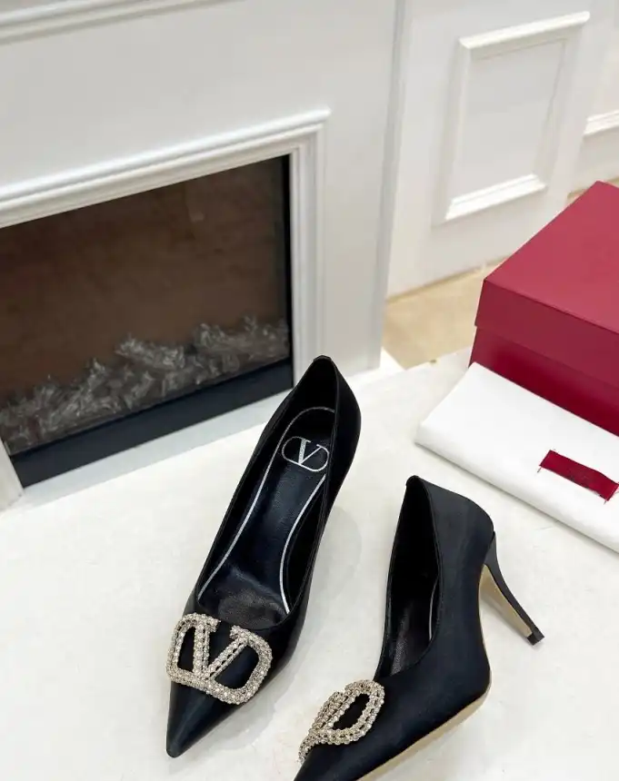 hype Valentino High Heels