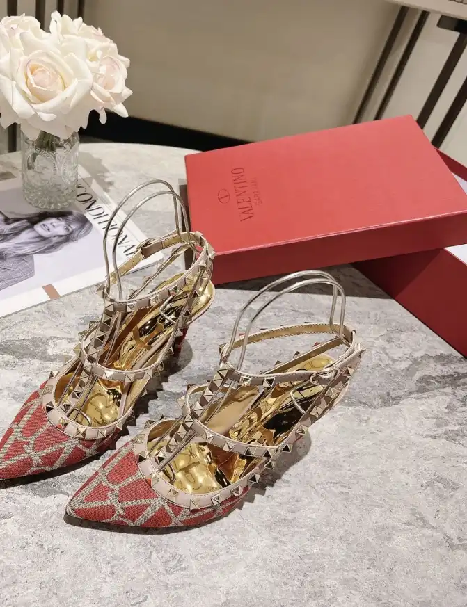 hype Valentino High Heels