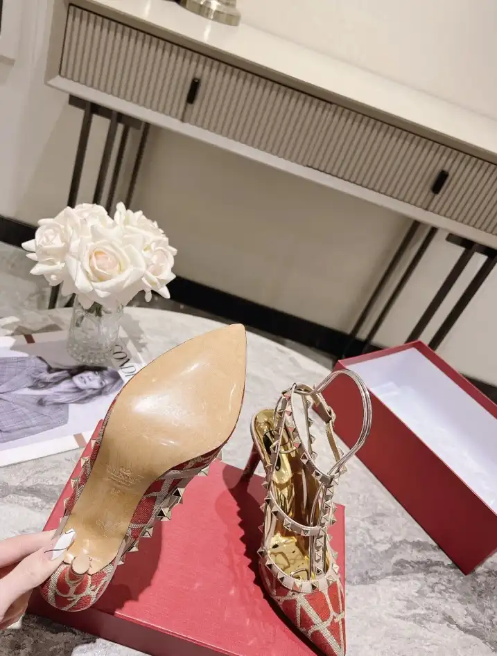 hype Valentino High Heels