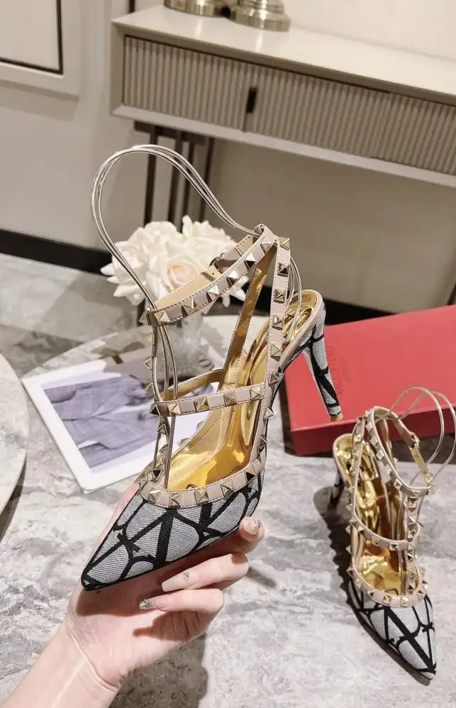 hype Valentino High Heels