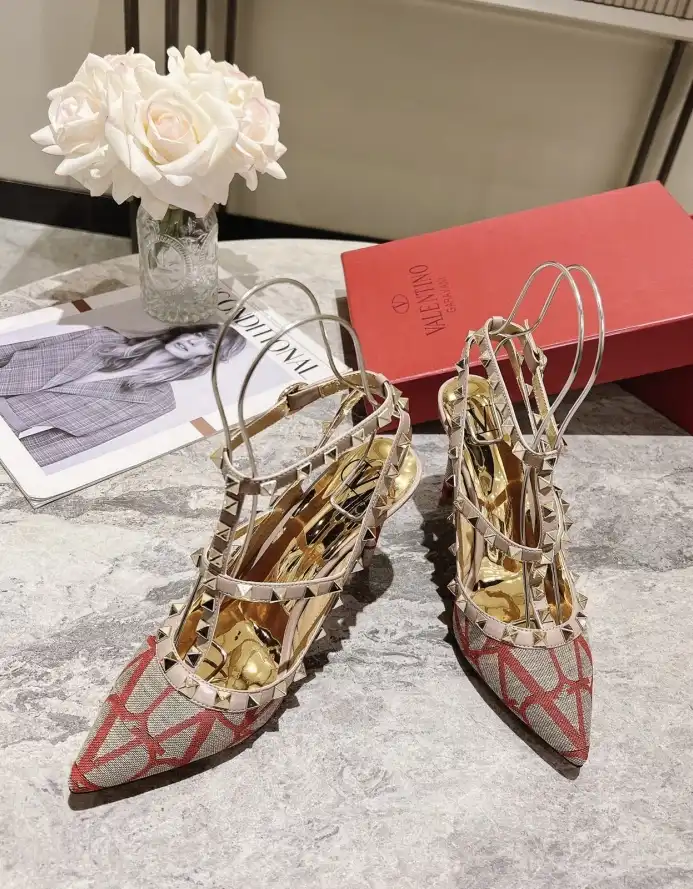 hype Valentino High Heels