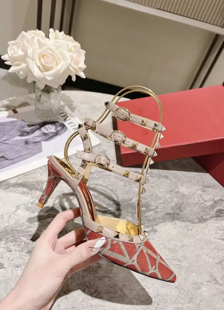 hype Valentino High Heels