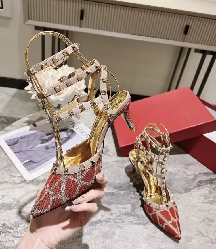 hype Valentino High Heels