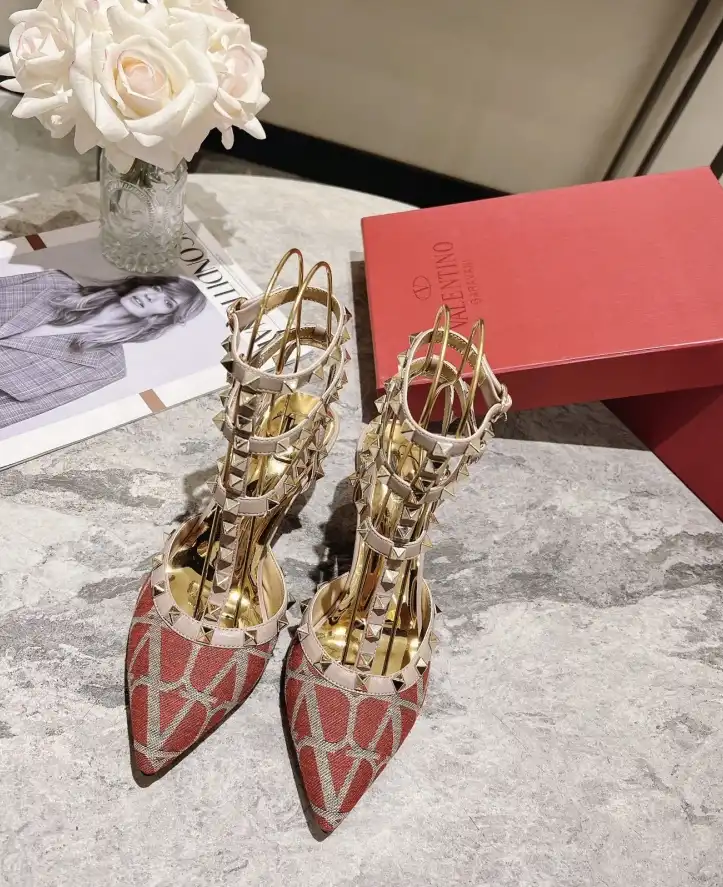 hype Valentino High Heels