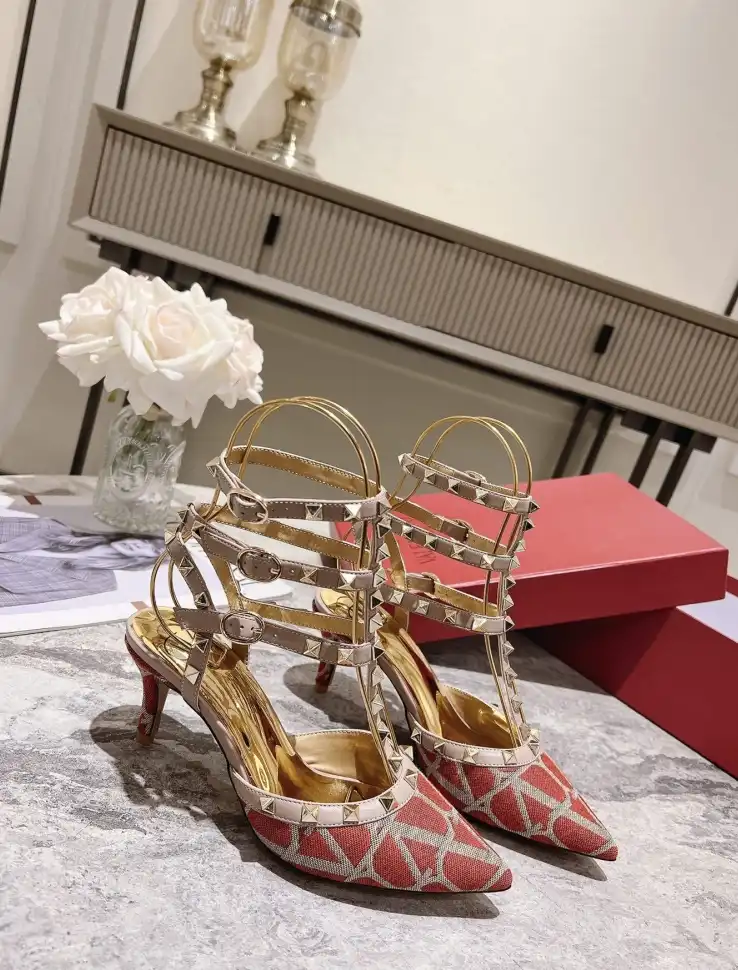 hype Valentino High Heels