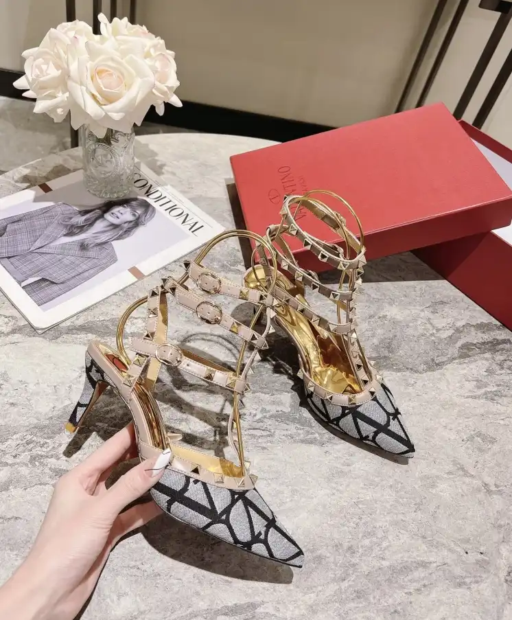 hype Valentino High Heels