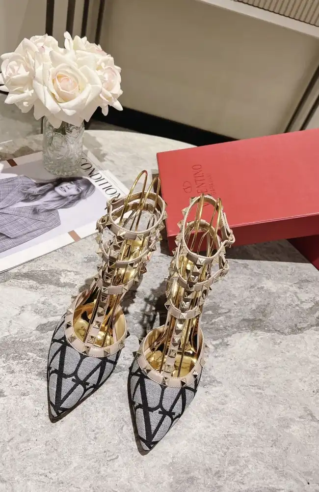 hype Valentino High Heels