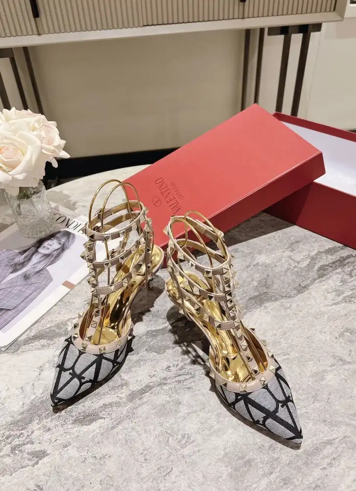 hype Valentino High Heels