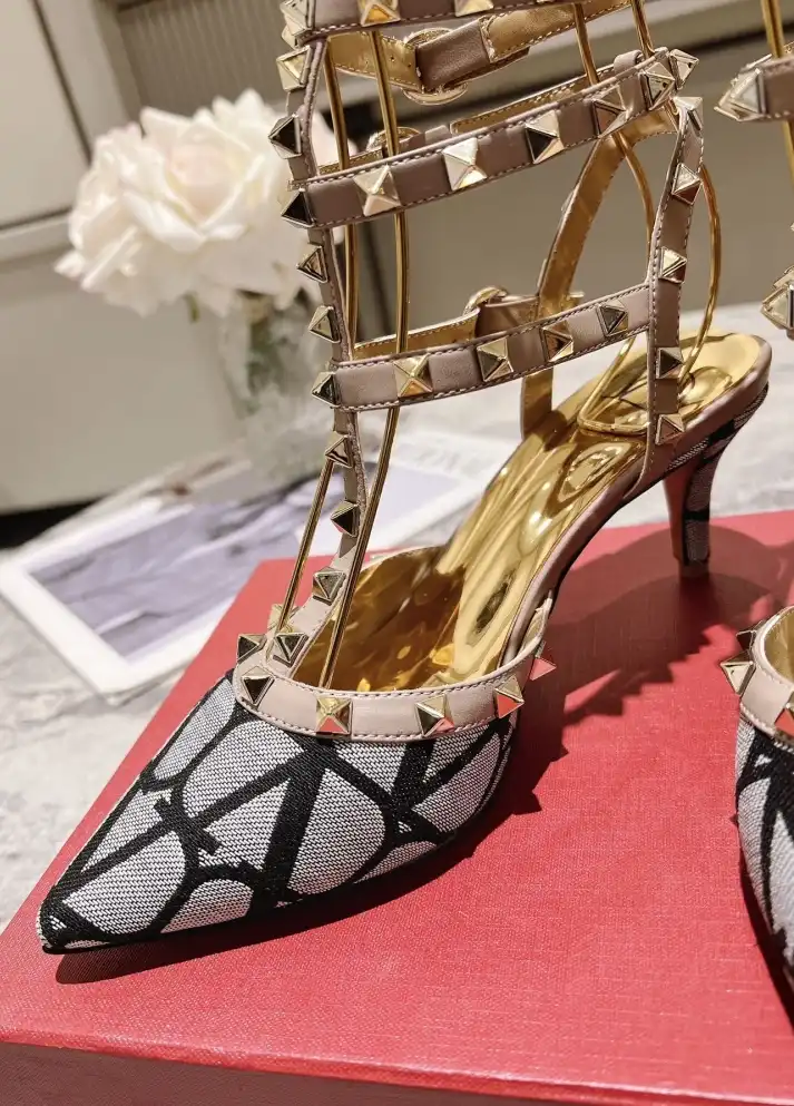 hype Valentino High Heels