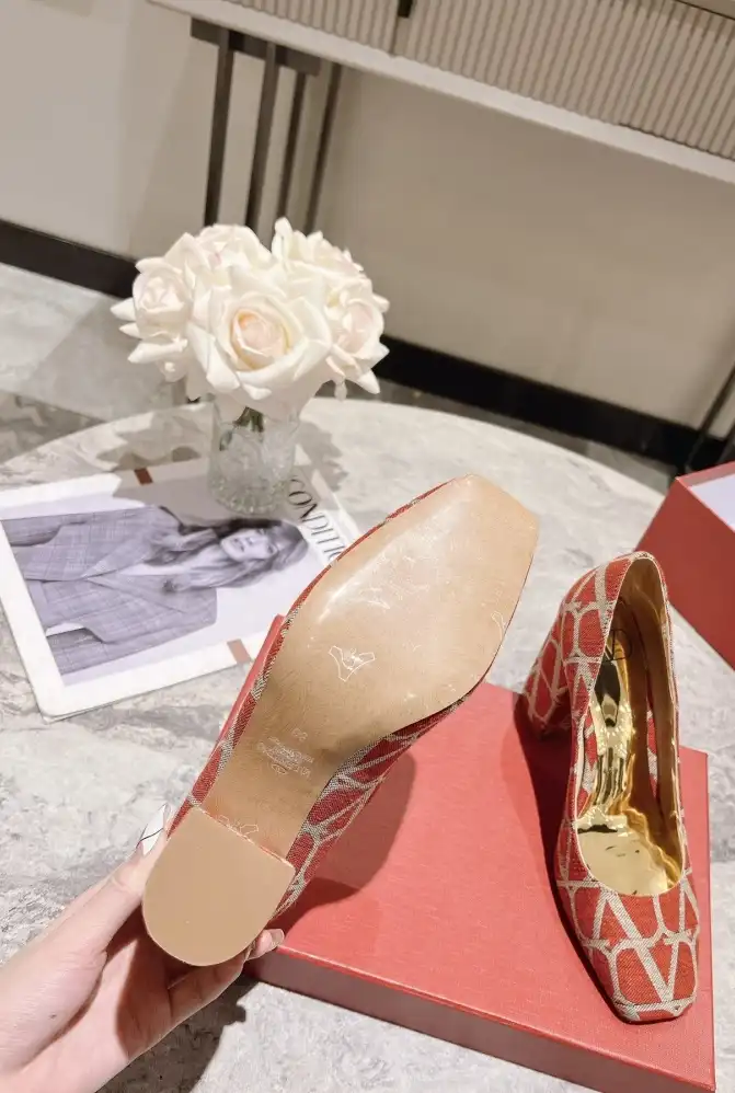 hype Valentino High Heels