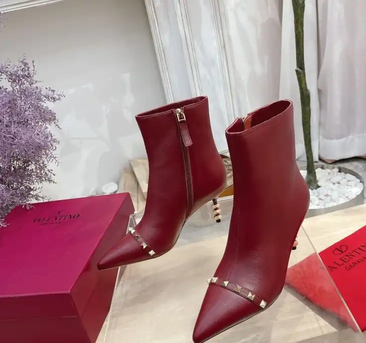 hype Valentino Boots