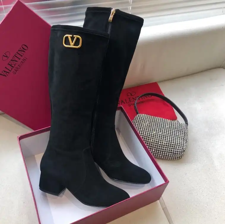 hype Valentino Boots