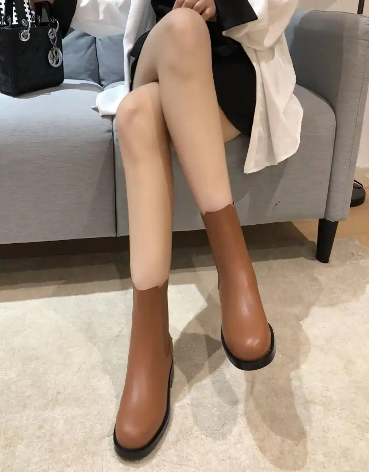 hype Valentino Boots