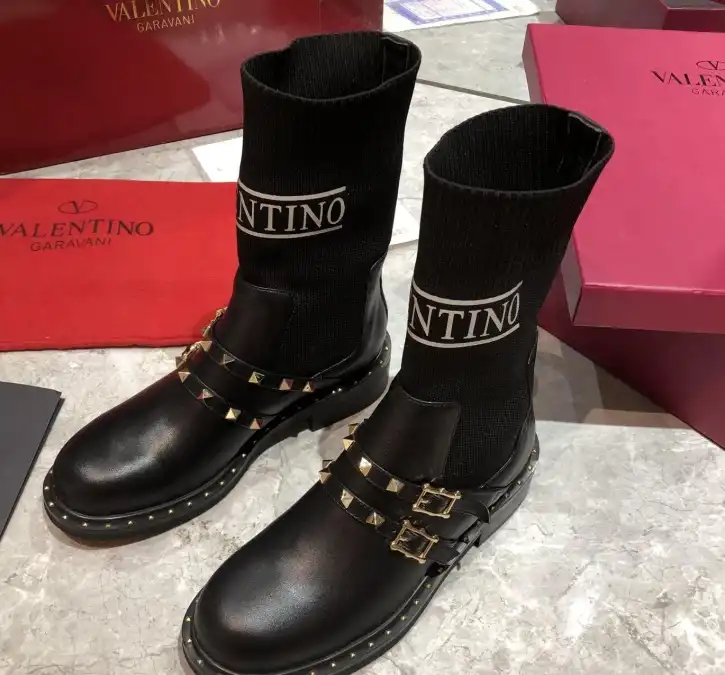 hype Valentino Boots