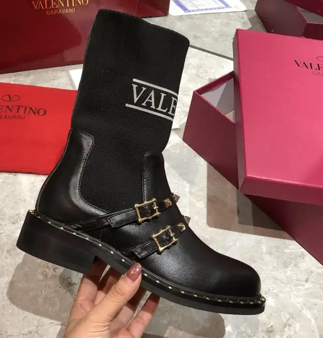 hype Valentino Boots