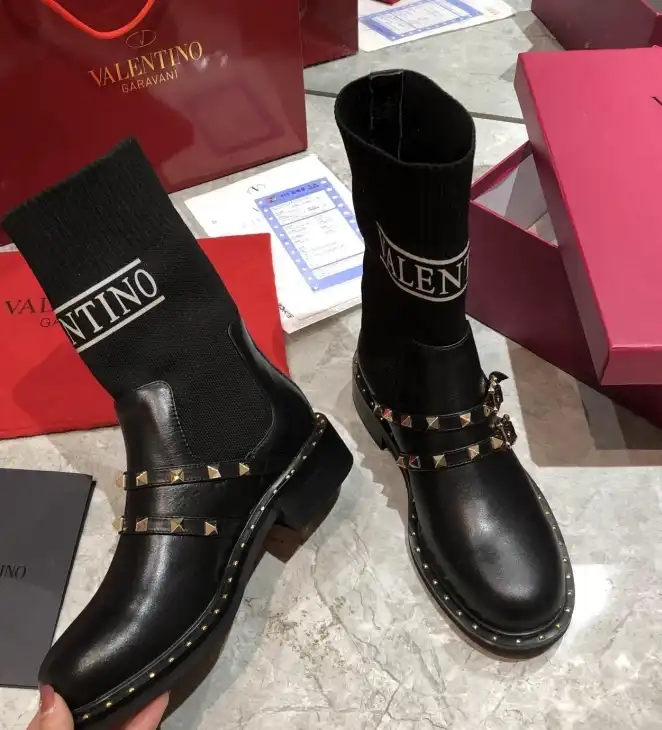 hype Valentino Boots