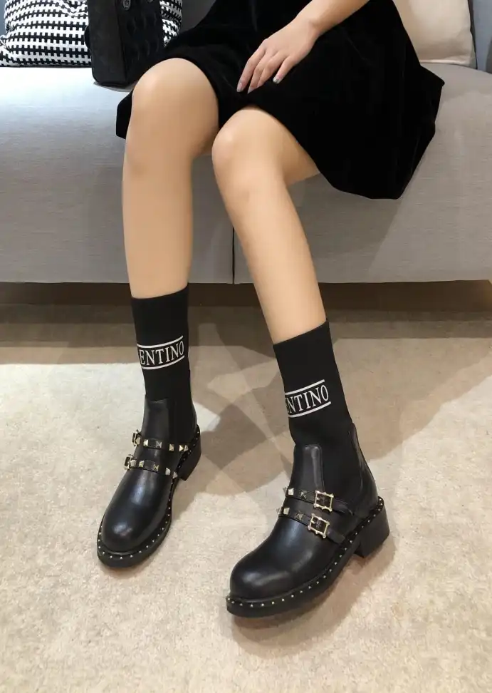 hype Valentino Boots