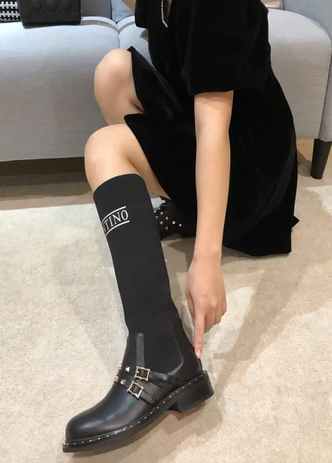 hype Valentino Boots