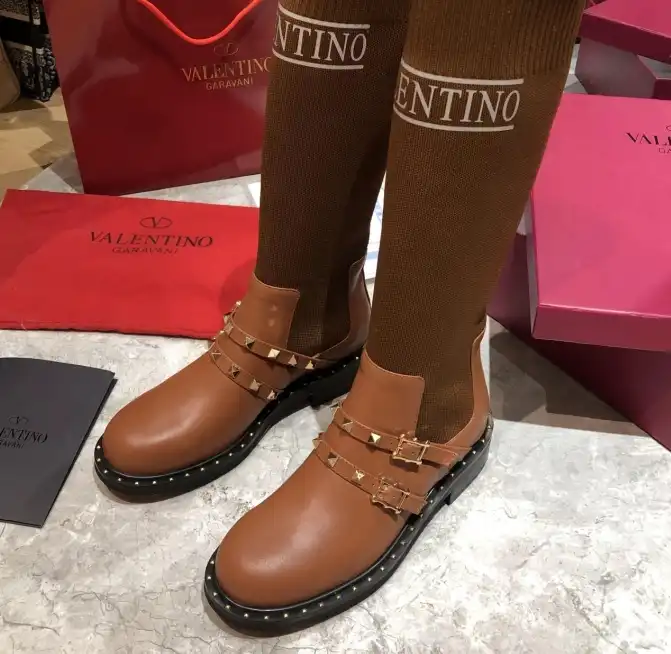 hype Valentino Boots