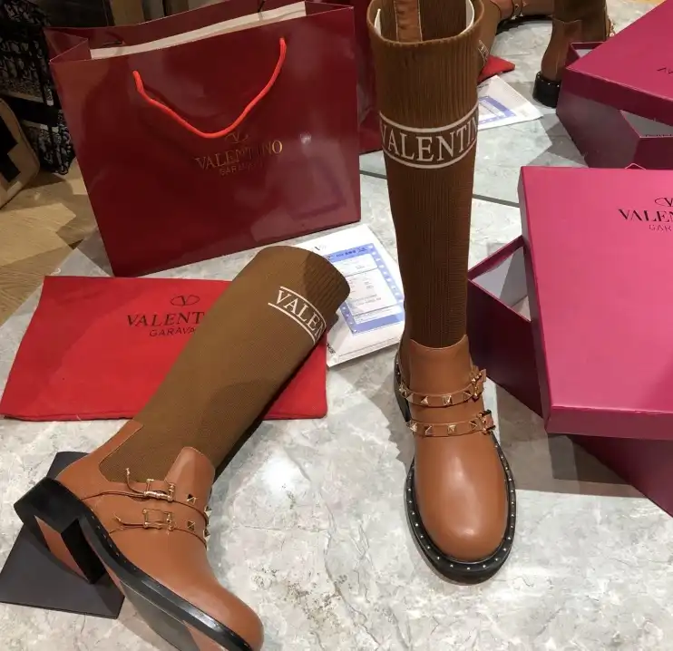 hype Valentino Boots