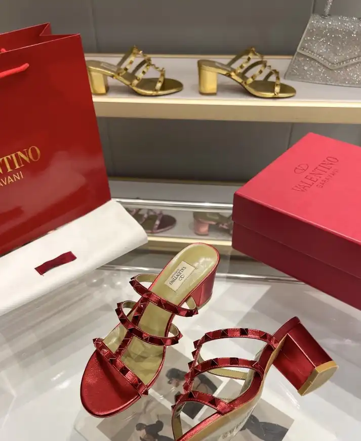 hype Valentino High Heels