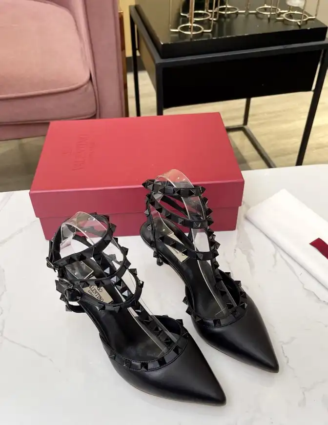 hype Valentino Sandals