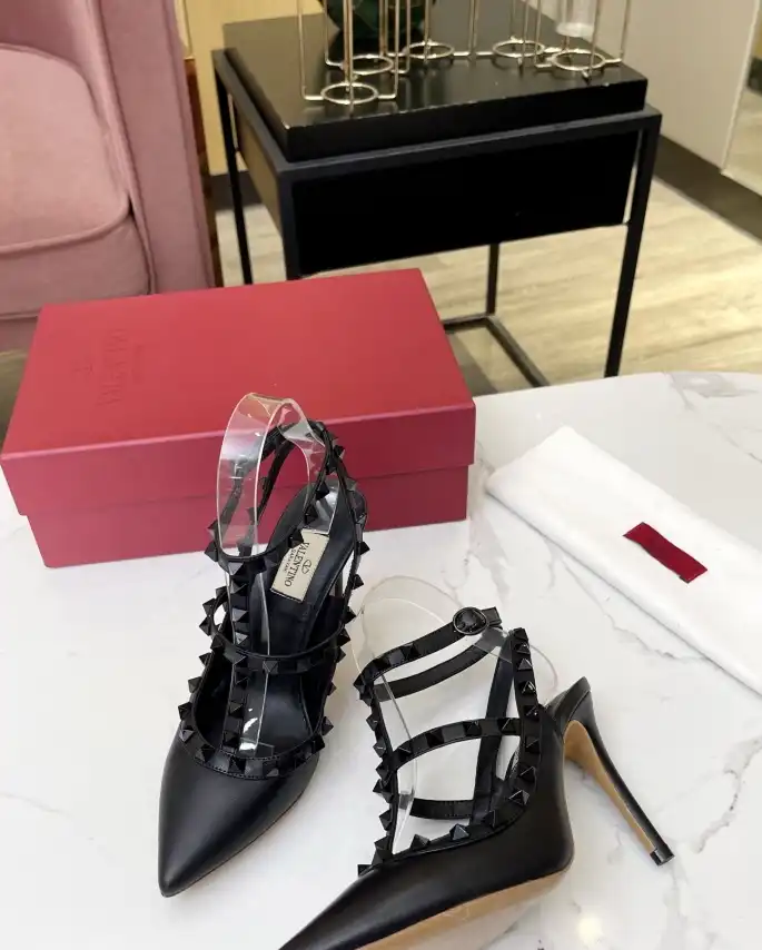 hype Valentino Sandals