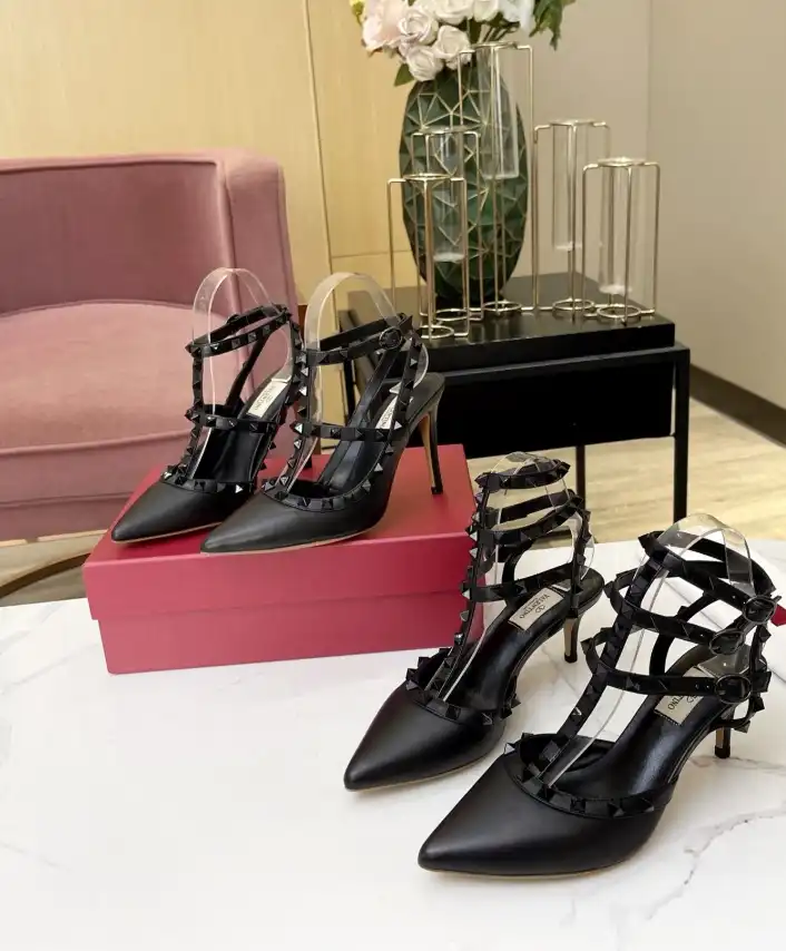 hype Valentino Sandals