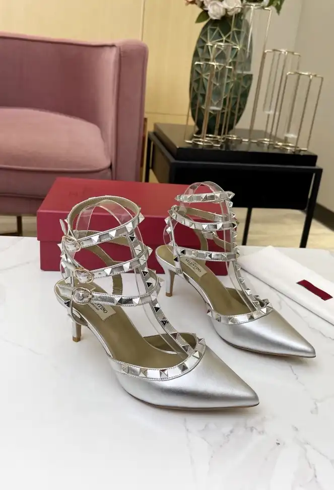 hype Valentino Sandals