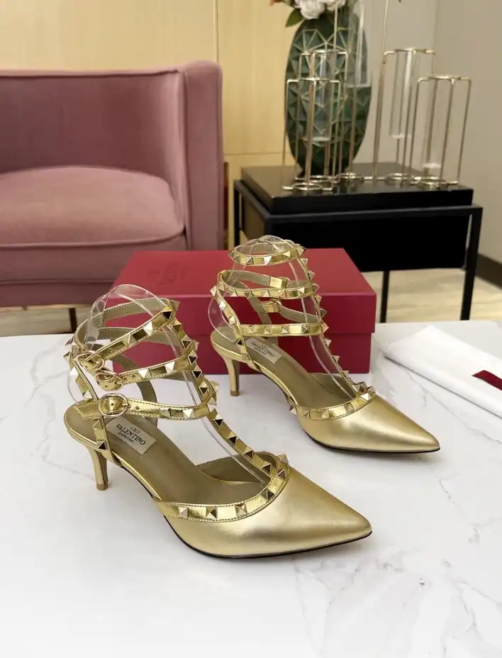 hype Valentino Sandals