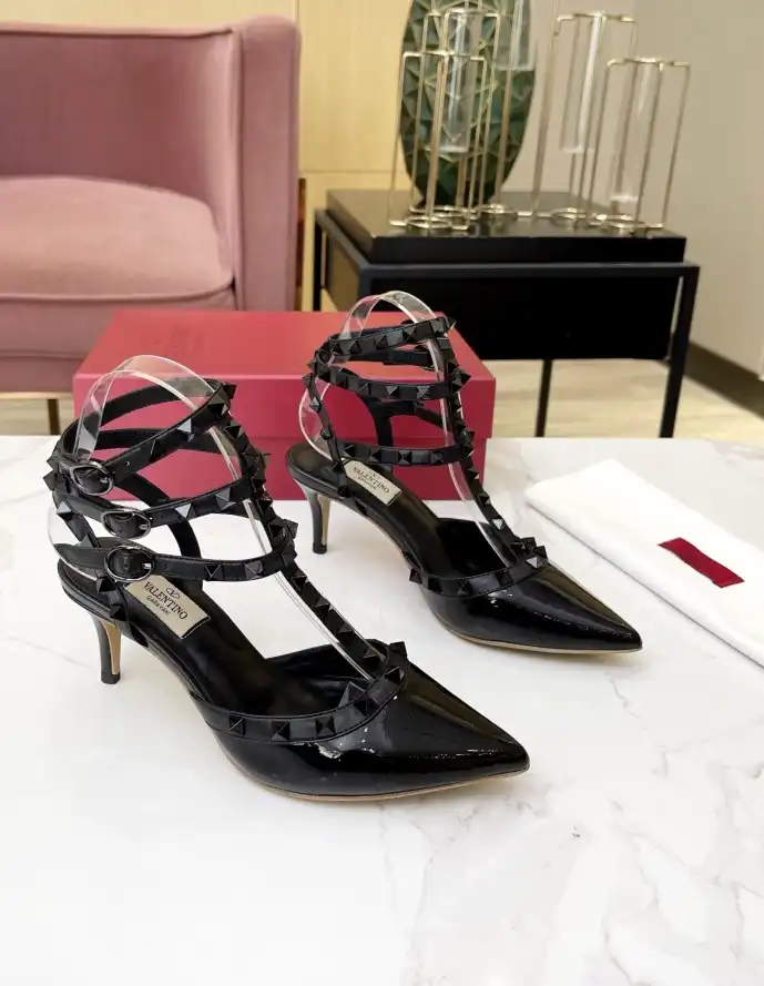 hype Valentino Sandals